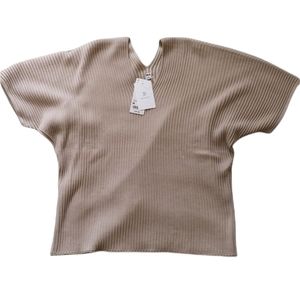 Short Sleeved Knit Sweater